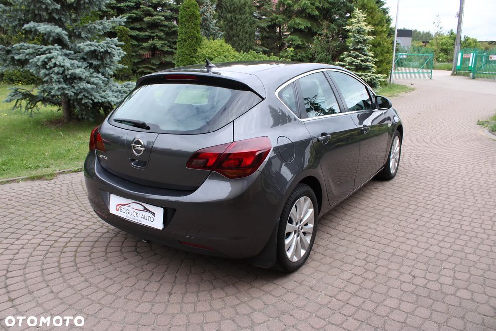 Opel Astra 1.6 Cosmo - 8