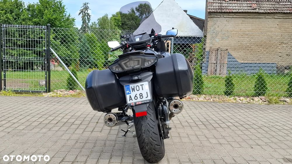 Yamaha FJR - 6