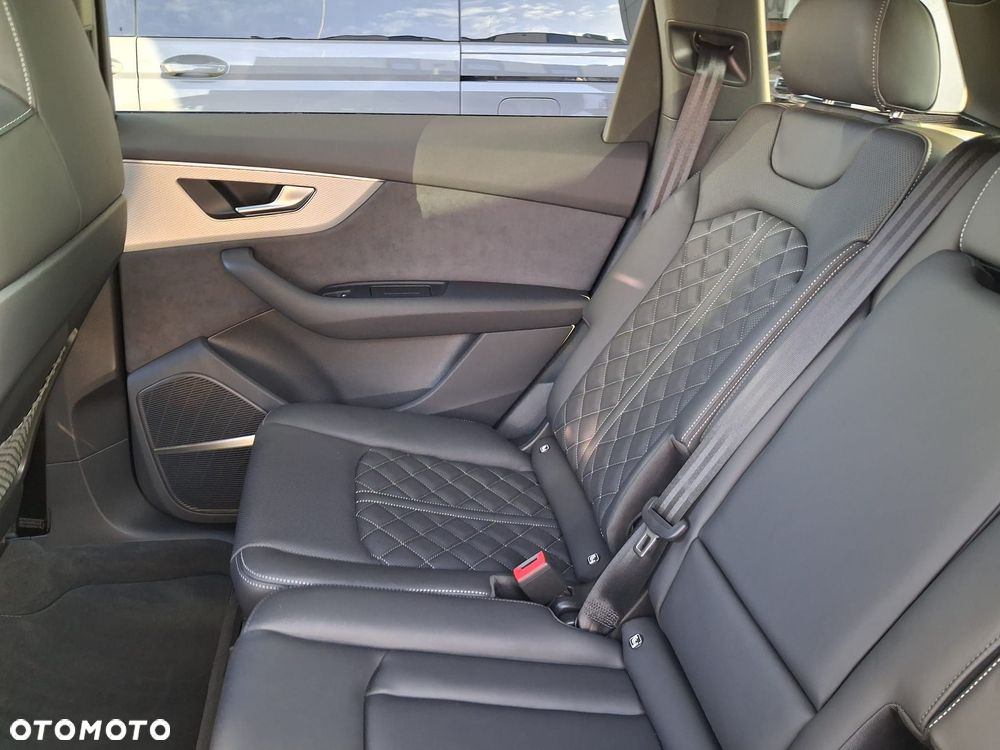 Audi Q7 - 16