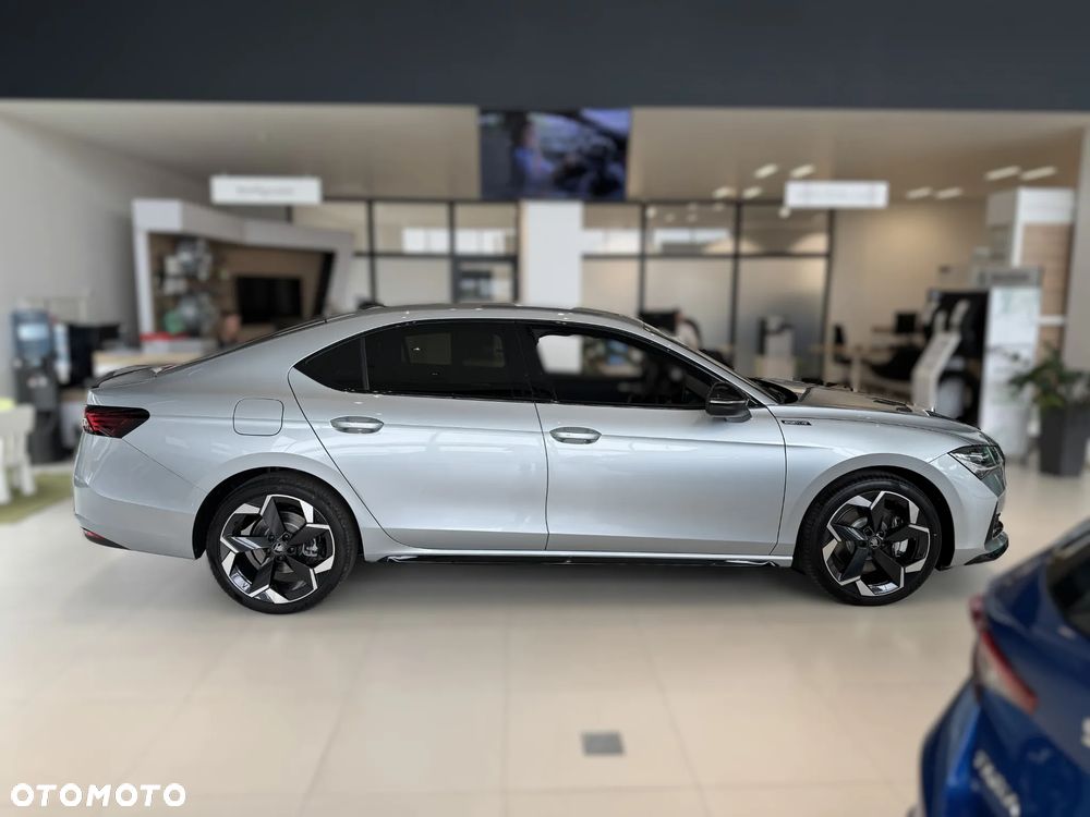 Skoda Superb 2.0 TDI SCR 4x4 Sportline DSG - 8
