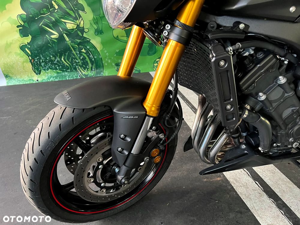 Yamaha FZ - 26