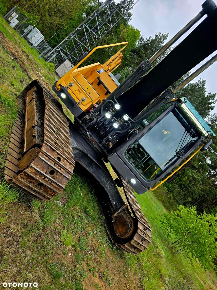 Volvo EC 250 EL - 11