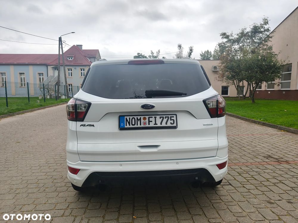 Ford Kuga 1.5 EcoBoost 2x4 ST-Line - 28
