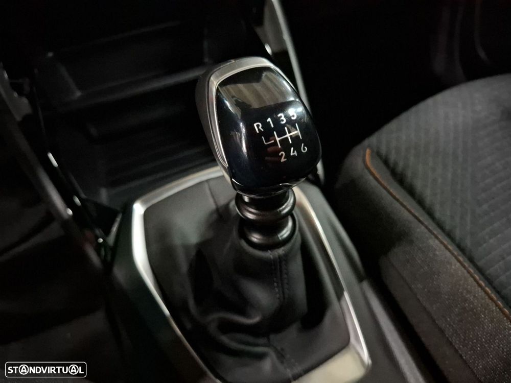 Peugeot 2008 1.2 PureTech Style - 18