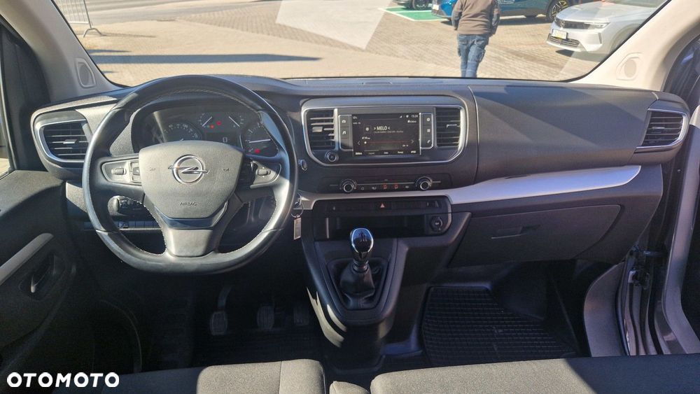 Opel Vivaro - 18