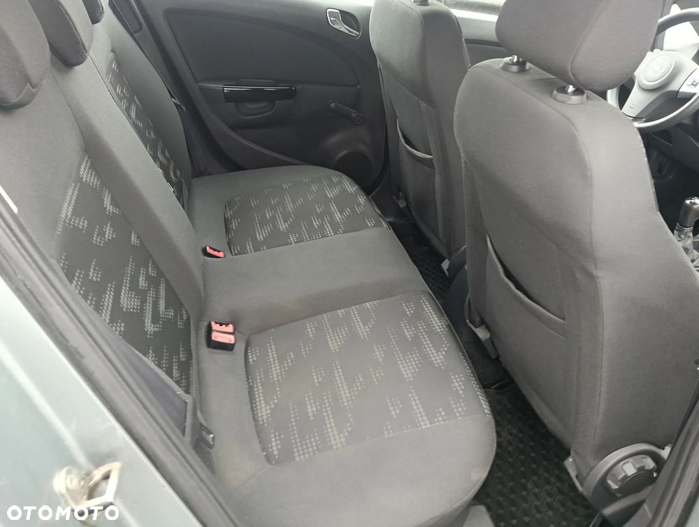 Opel Corsa 1.2 16V Essentia - 15