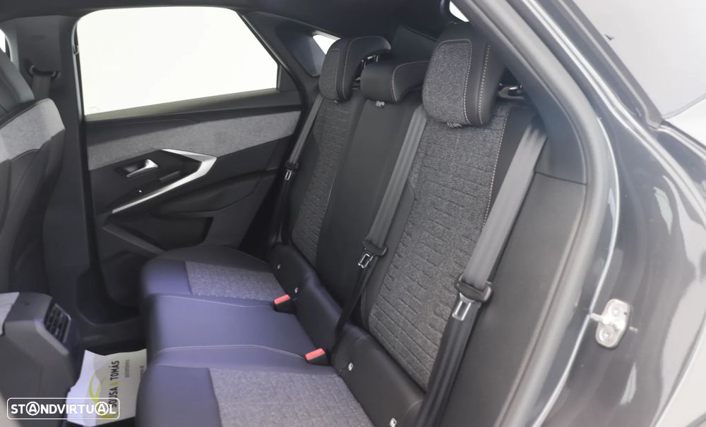 Peugeot 3008 1.2 Hybrid Allure e-DCS6 - 18
