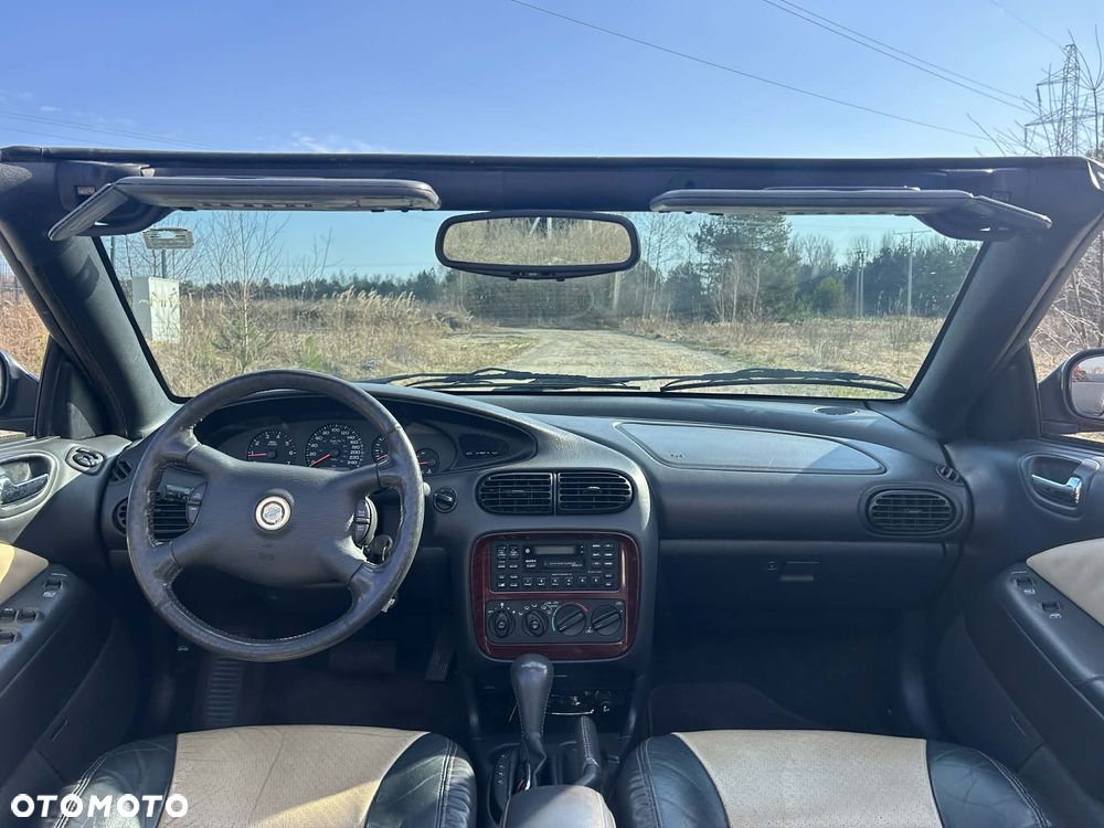 Chrysler Stratus - 9