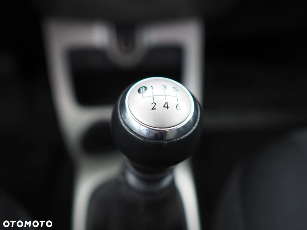 Toyota Urban Cruiser - 26