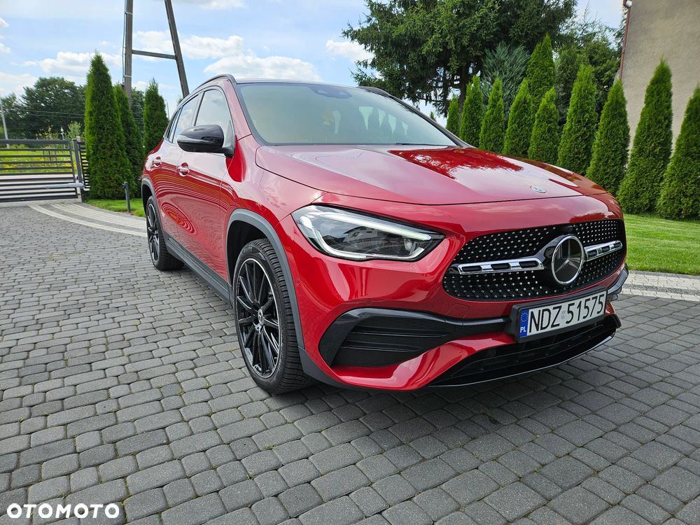Mercedes-Benz GLA - 24