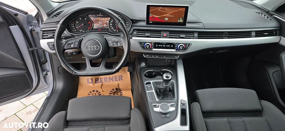 Audi A4 Avant 2.0 TDI DPF clean diesel S line Sportpaket - 12