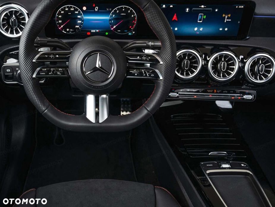 Mercedes-Benz Klasa A 220 4-Matic AMG Line 8G-DCT - 9