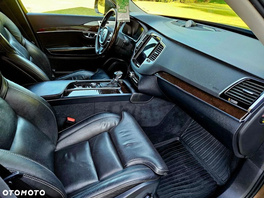 Volvo XC 90 D5 SCR AWD Inscription - 35