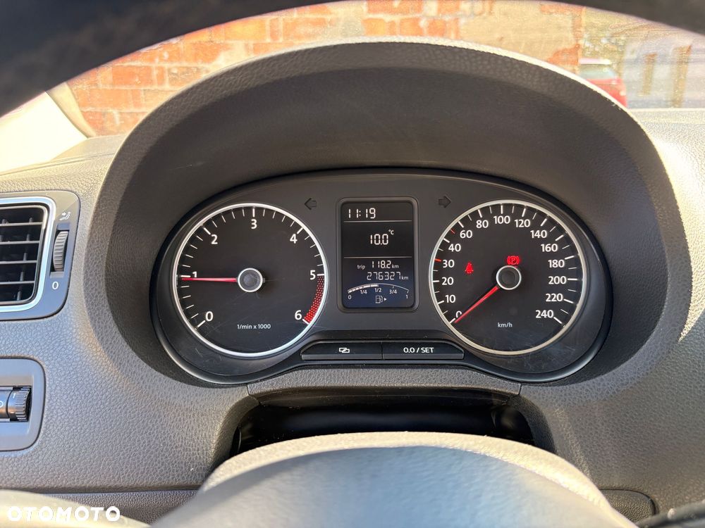 Volkswagen Polo - 4