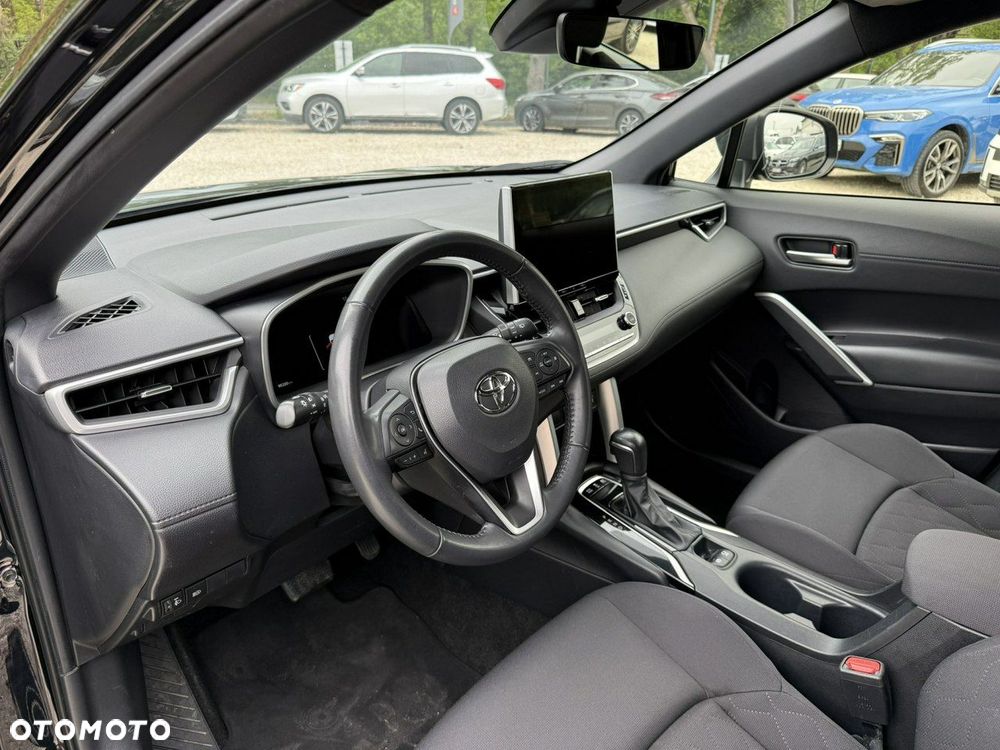 Toyota Corolla Cross - 9