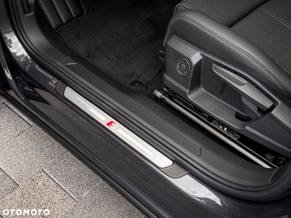 Audi Q4 e-tron - 18