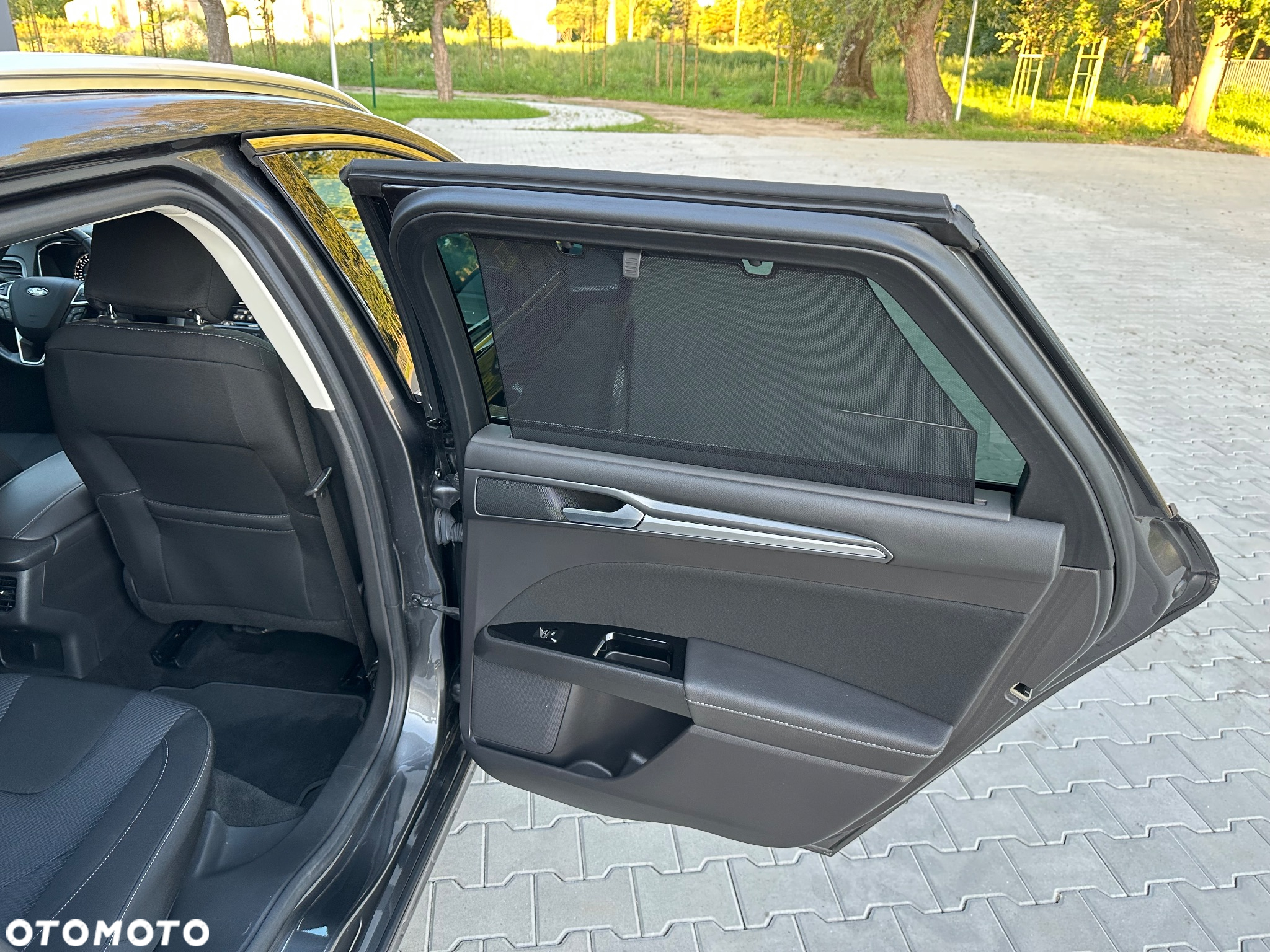 Ford Mondeo 2.0 EcoBlue Titanium - 26