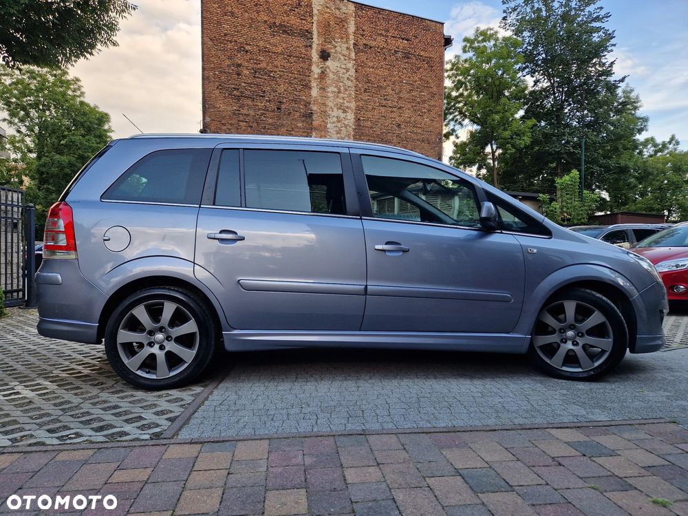 Opel Zafira 1.8 Cosmo - 15
