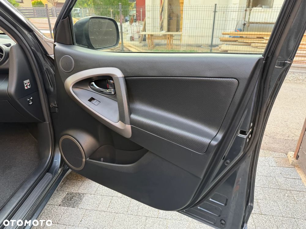 Toyota RAV4 2.0 4x4 Automatik Executive - 18