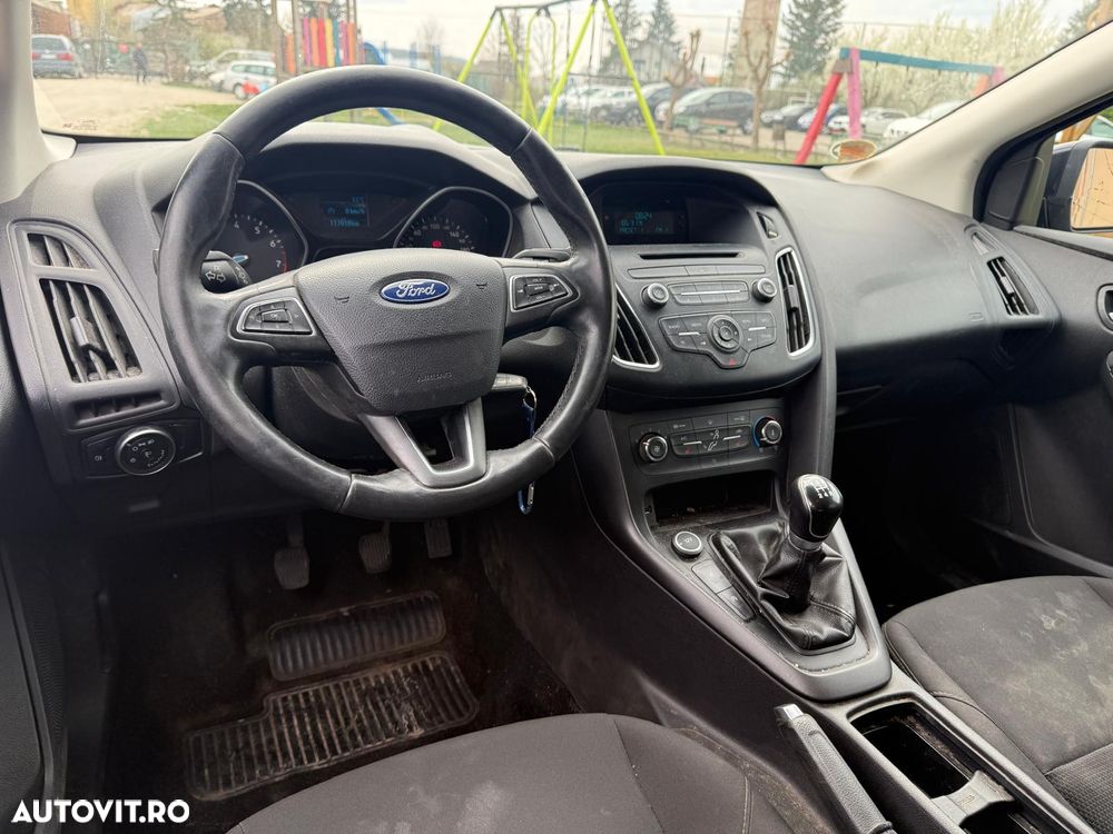 Ford Focus - 5