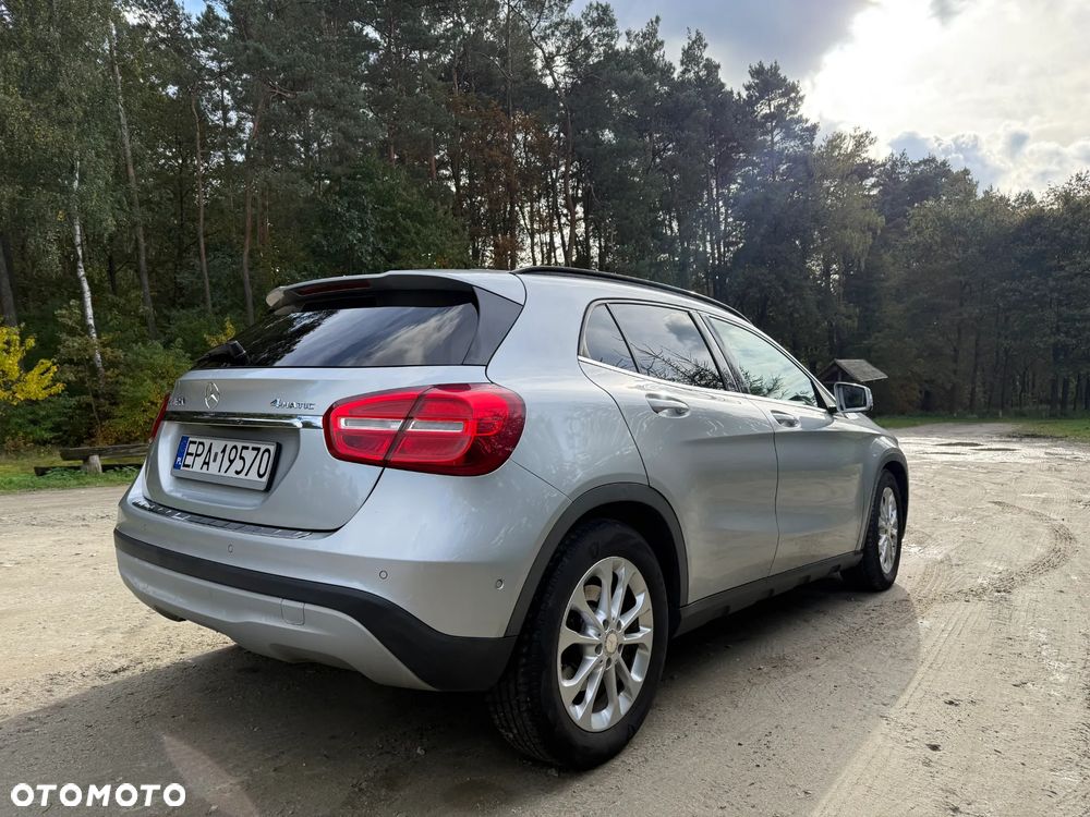 Mercedes-Benz GLA 250 4-Matic - 5