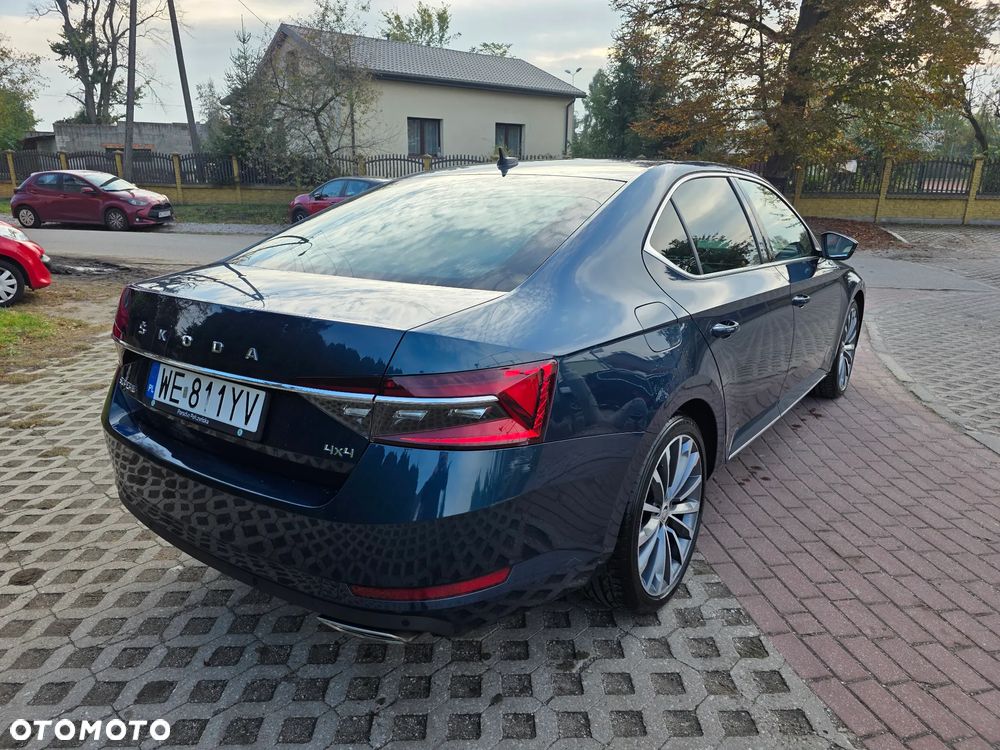 Skoda Superb 2.0 TSI 4x4 L&K DSG - 9