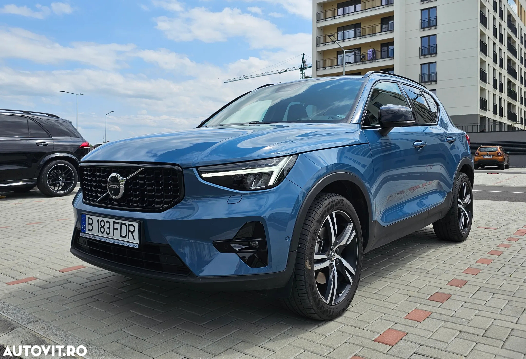 Volvo XC 40 B4 AT8 AWD Mild Hybrid R-Design - 7