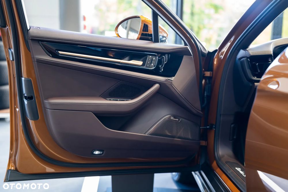 Porsche Panamera Turbo S E-Hybrid PHEV - 11