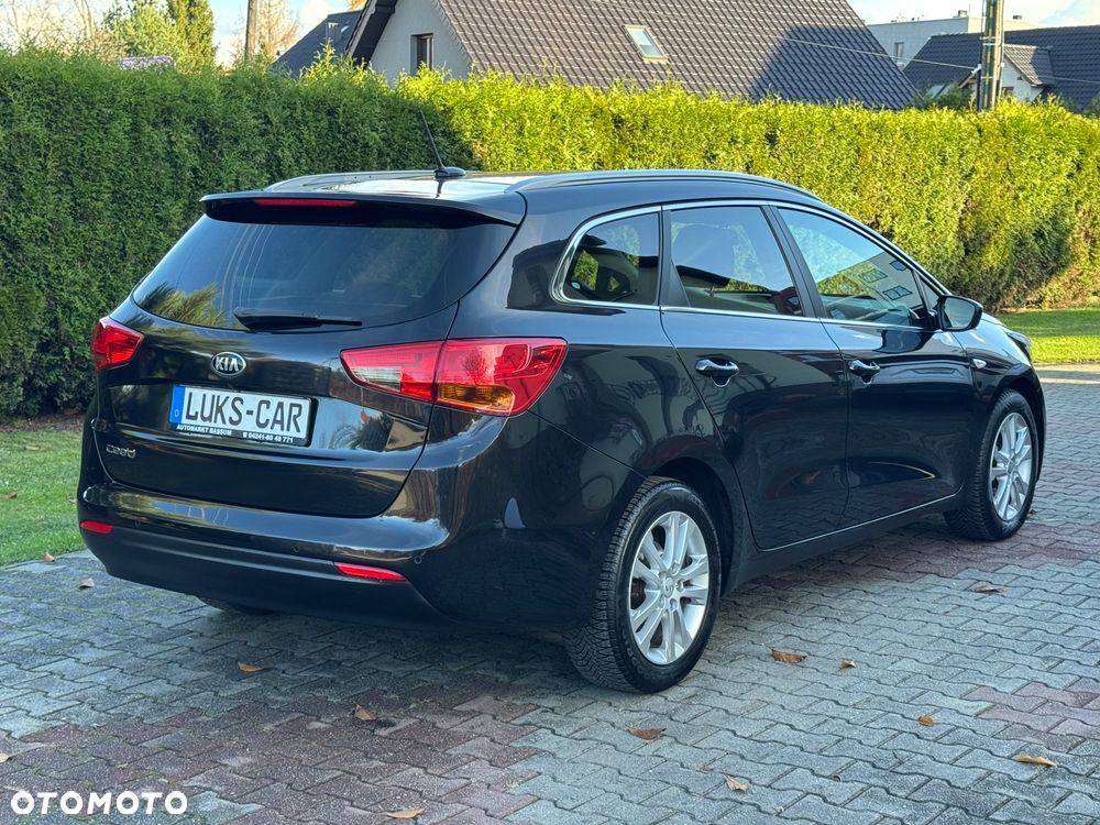 Kia Ceed 1.4 CVVT SW Fifa World Cup Edition - 5