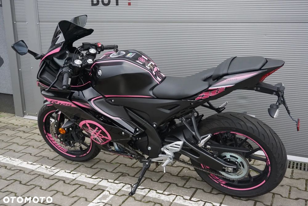 Yamaha YZF - 23