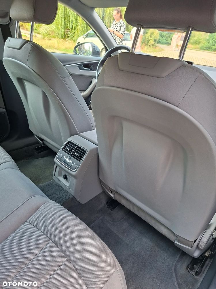 Audi A4 Avant 2.0 TDI S tronic - 25