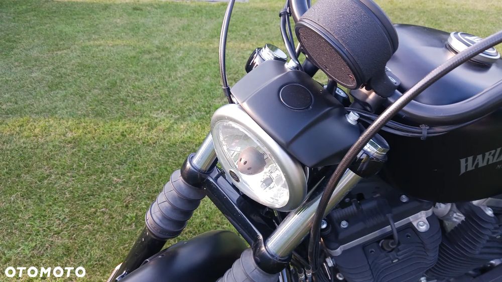 Harley-Davidson Sportster Iron 883 - 2