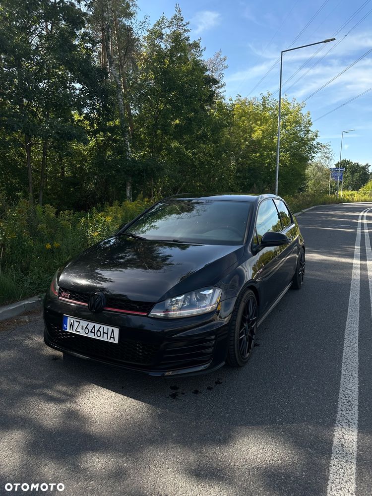 Volkswagen Golf 2.0 GTI - 11
