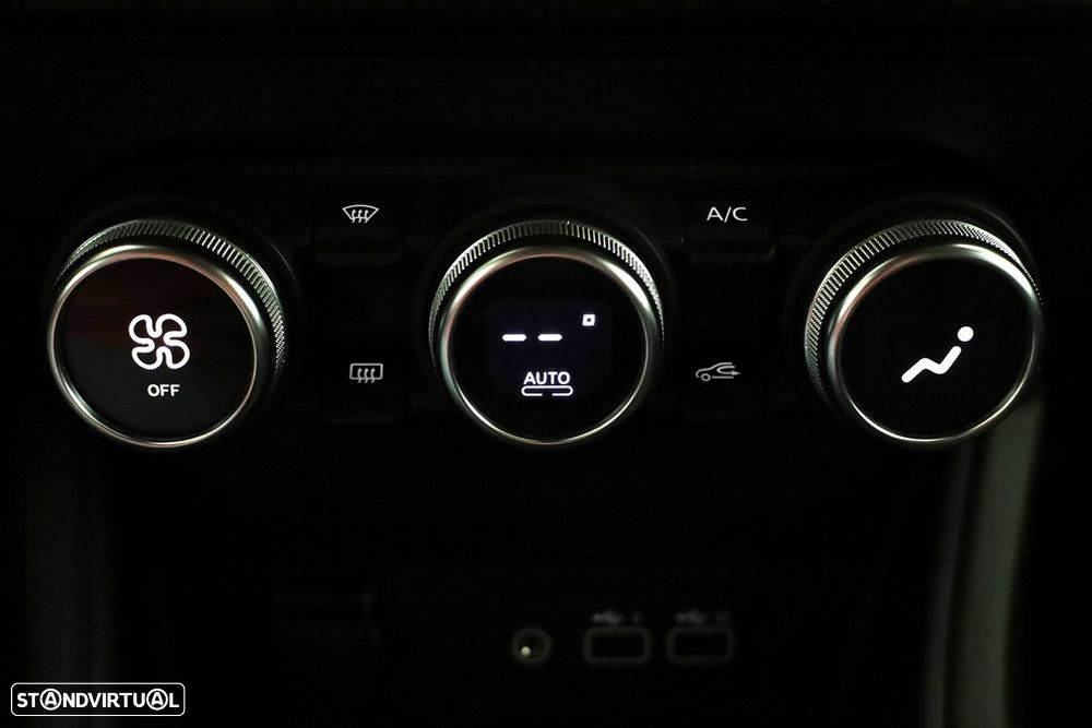 Renault Captur 1.0 TCe Techno Bi-Fuel - 13