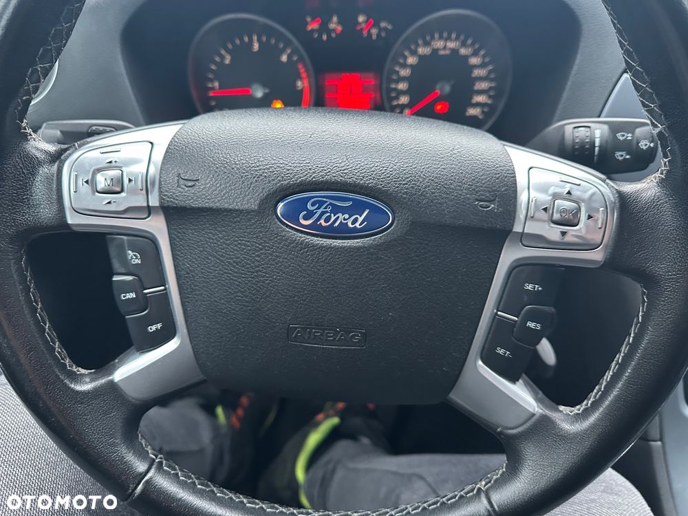 Ford Mondeo SW - 9