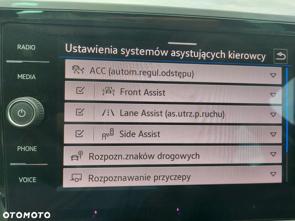 Volkswagen Passat 2.0 TDI SCR DSG Elegance - 23