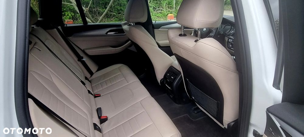 BMW X3 xDrive30i Luxury Line sport - 9