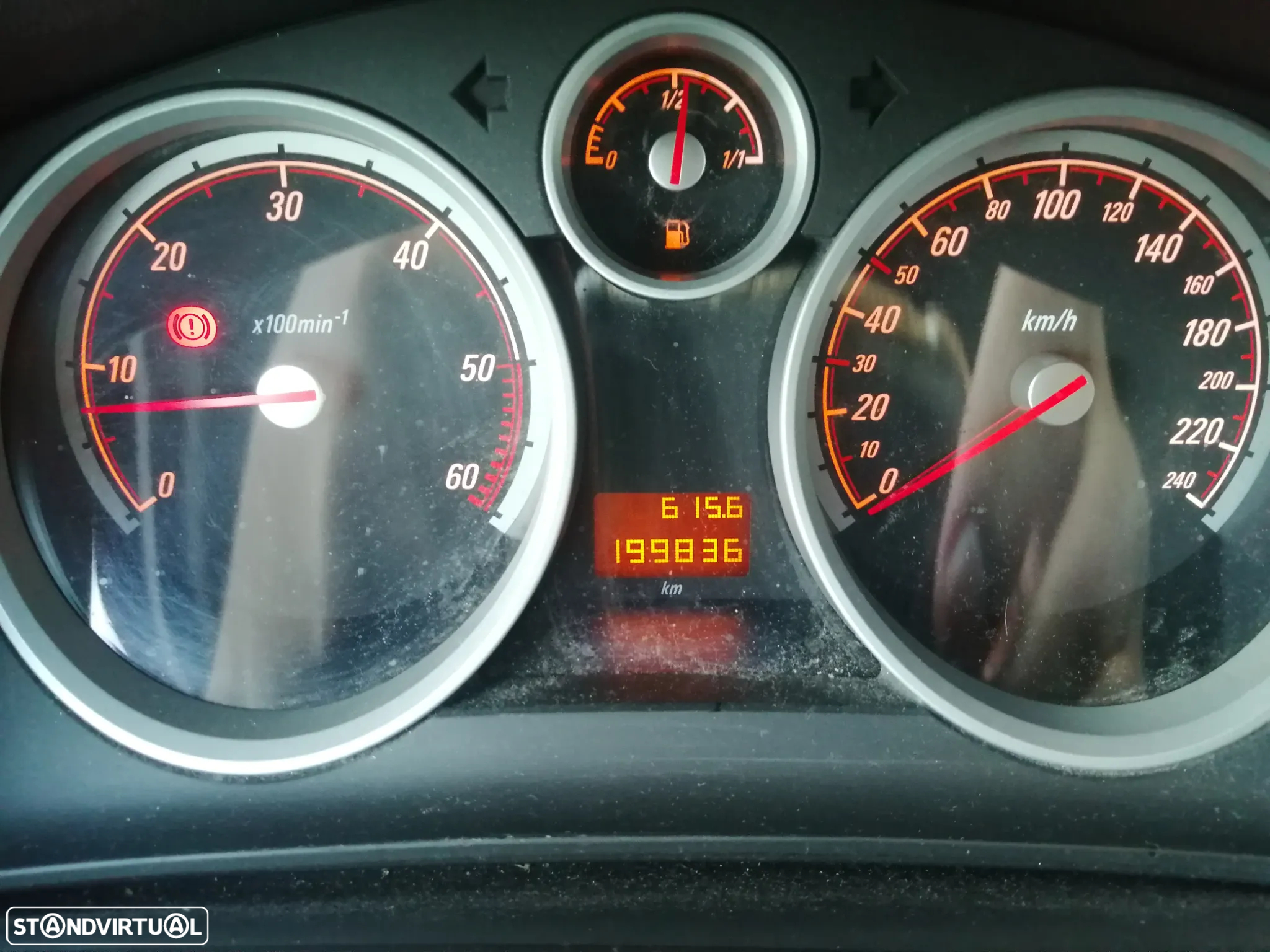 Opel Astra GTC 1.3 CDTi - 13