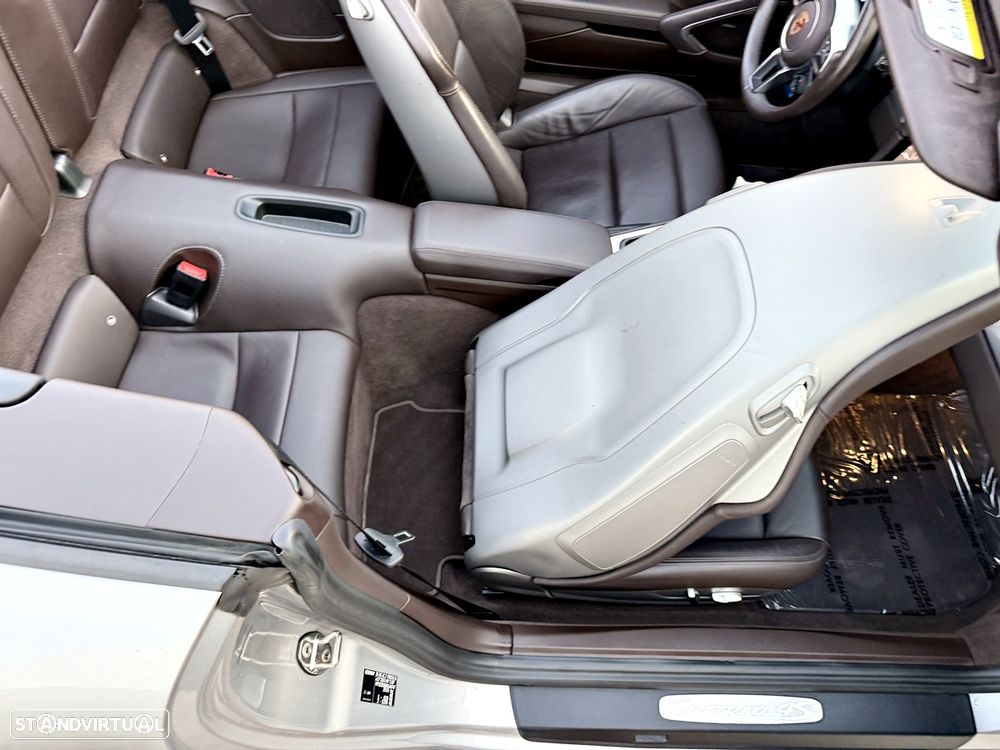Porsche 911 (991) Carrera 4S Cabriolet PDK - 35
