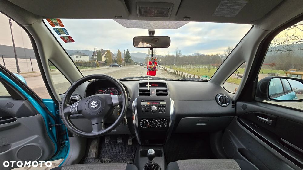 Suzuki SX4 1.9 DDiS DPF 4x4 Comfort - 17