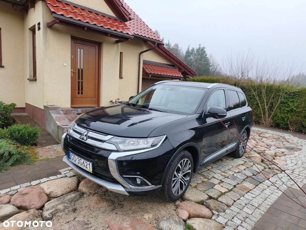 Mitsubishi Outlander 2.0 Instyle + 4WD CVT - 1