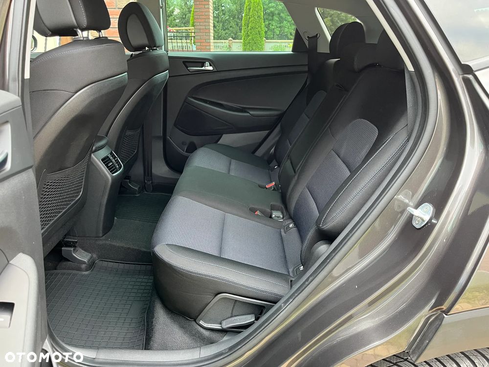 Hyundai Tucson blue 1.7 CRDi 2WD Intro Edition - 35