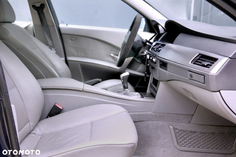 BMW Seria 5 520d Touring Edition Fleet - 14