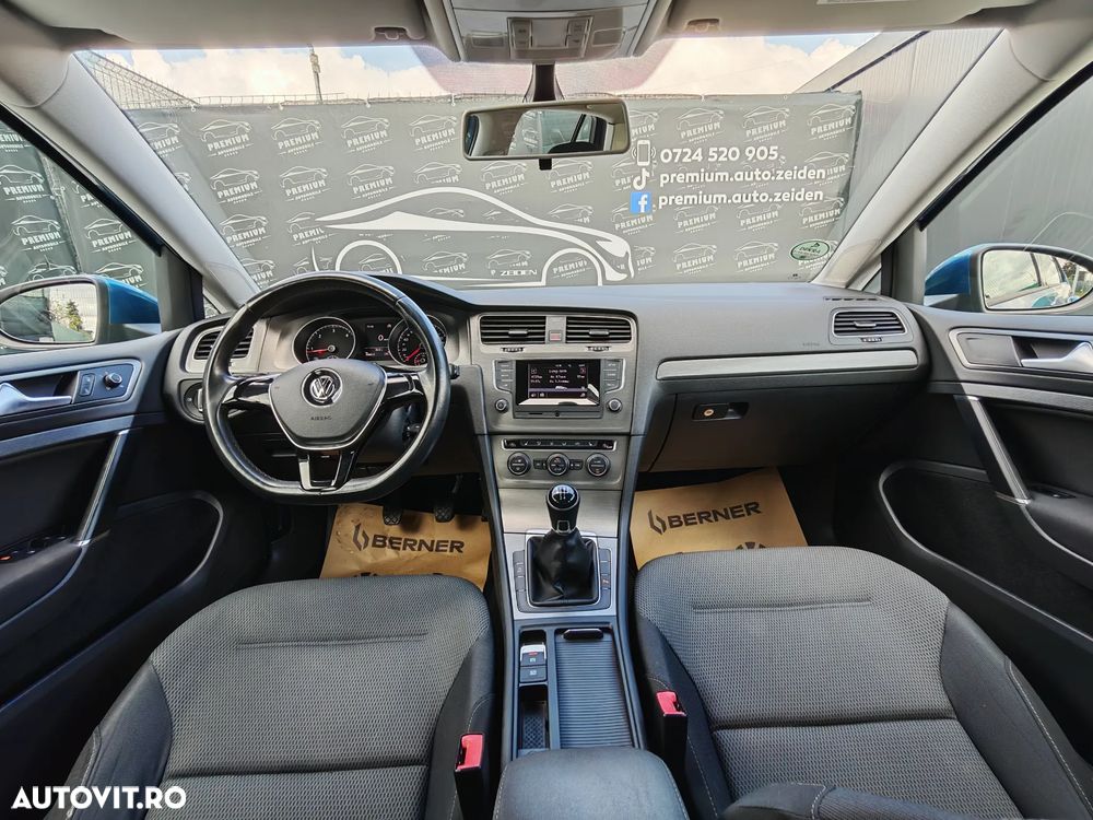 Volkswagen Golf - 25