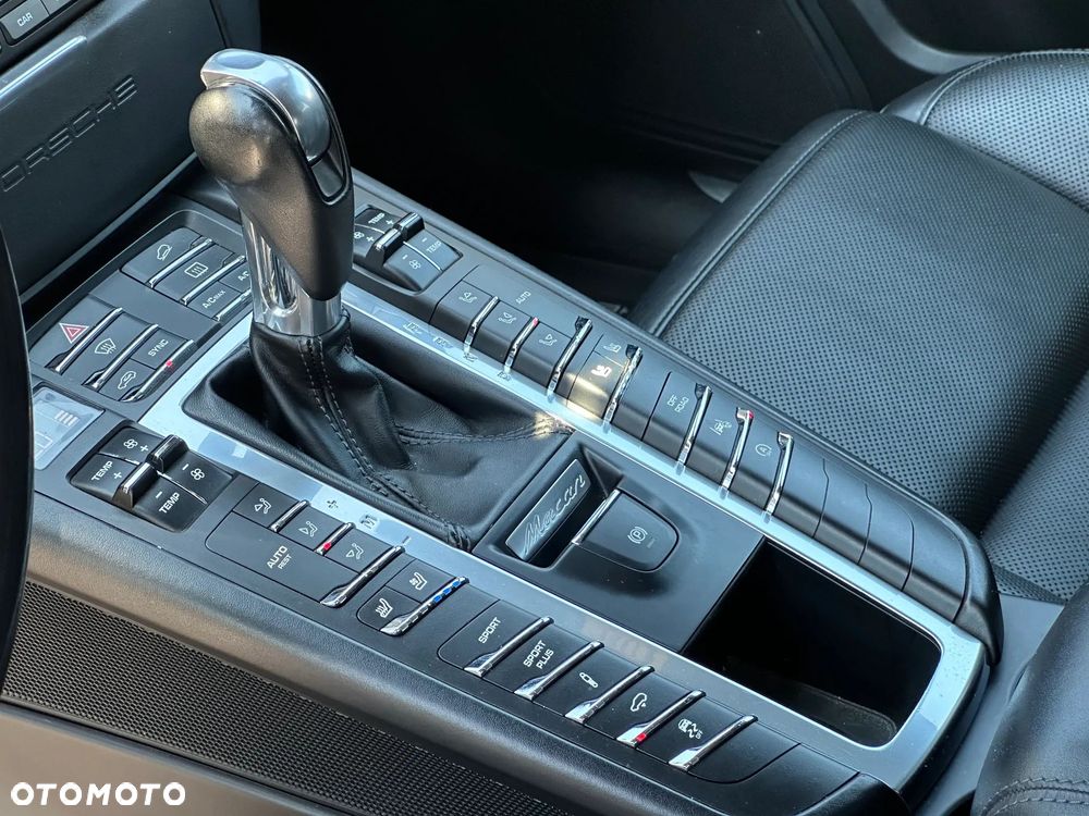 Porsche Macan Turbo - 15