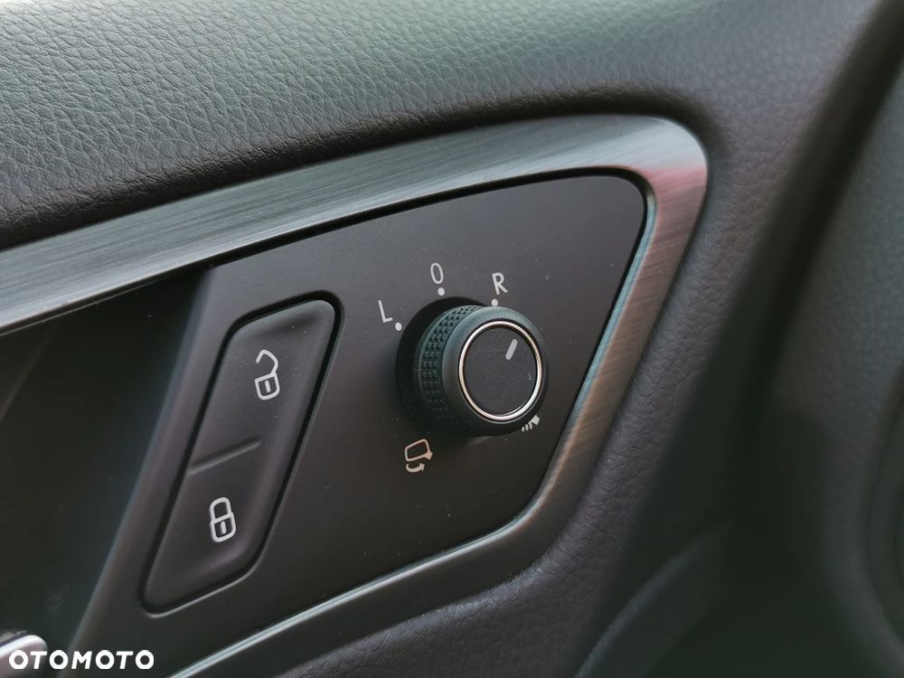 Volkswagen Golf - 14