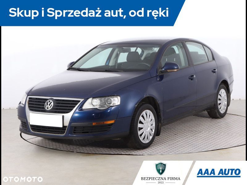 Volkswagen Passat - 2