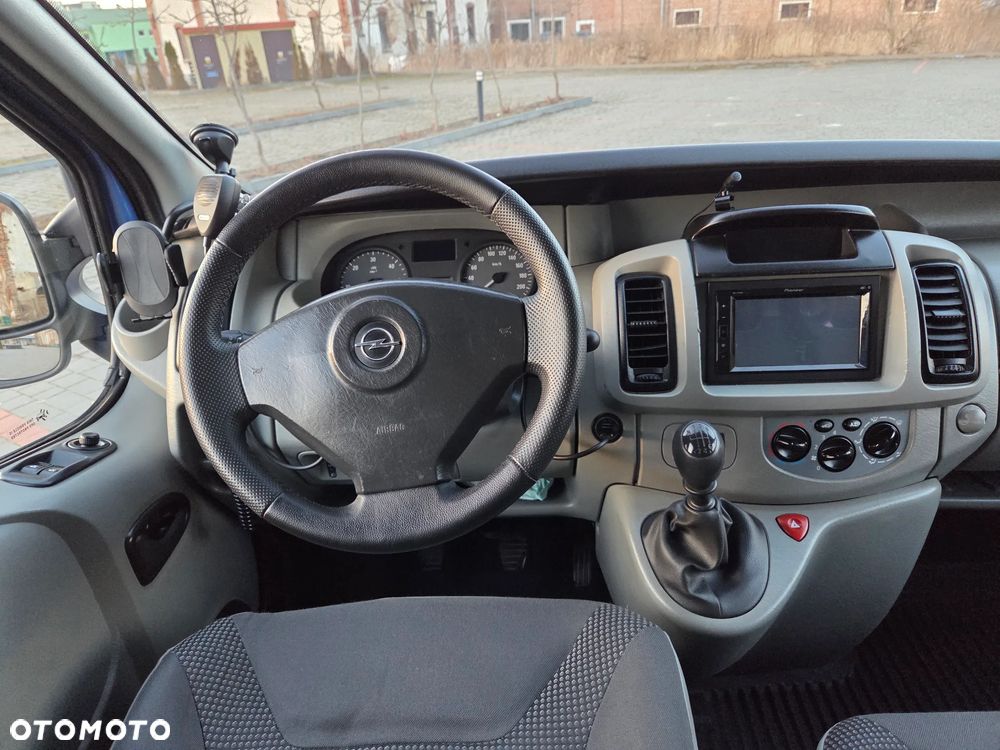 Opel Vivaro L2H1 2.9t - 15
