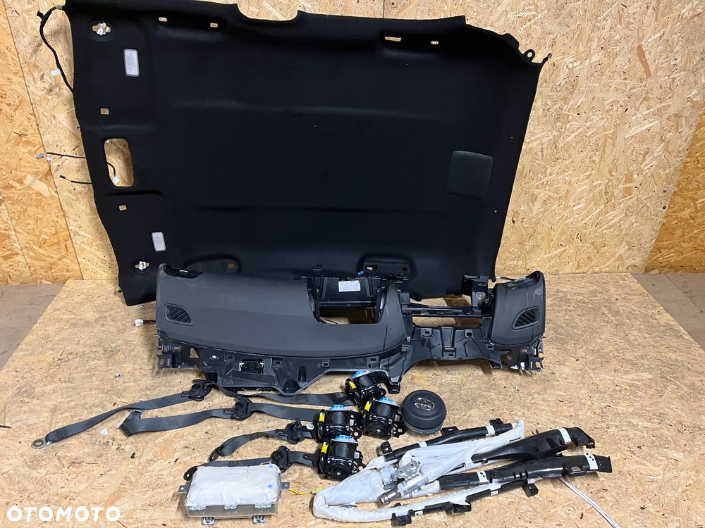 Deska-konsola-AIRBAG-pasy do Toyota Yaris IV - 1