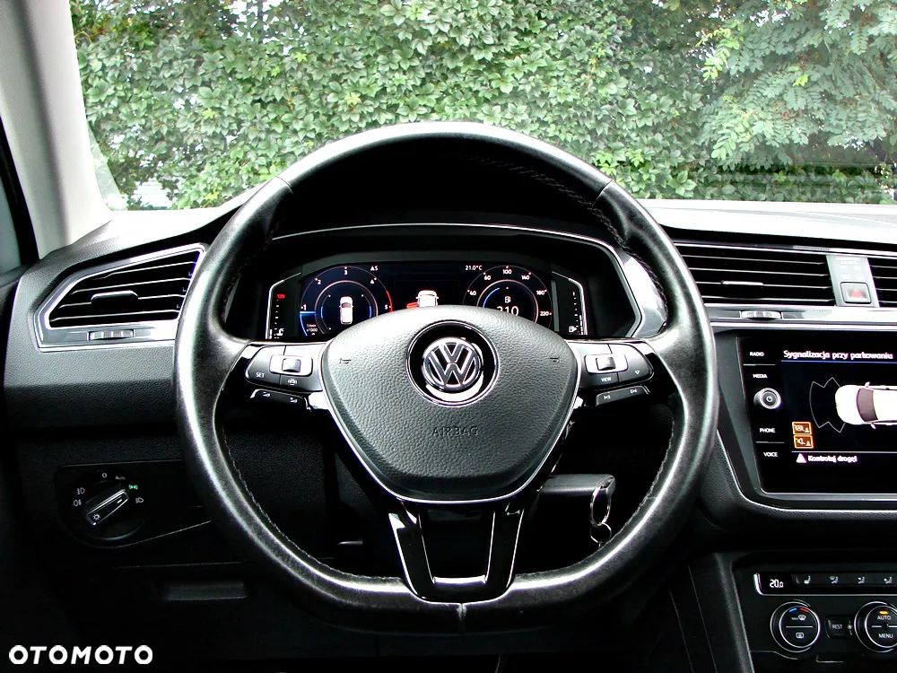 Volkswagen Tiguan 2.0 TDI SCR R-Line - 28